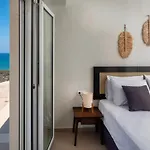 Zuzu Riviera Living 헐소니소스