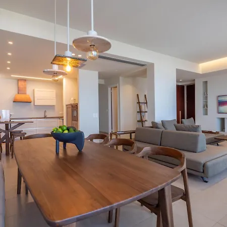 Zuzu Riviera Living * הרסוניסוס