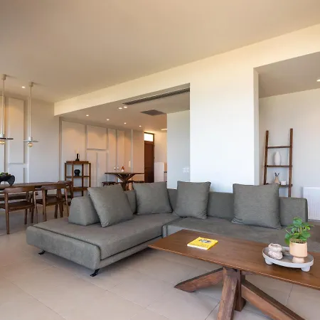 בית נופש Zuzu Riviera Living הרסוניסוס