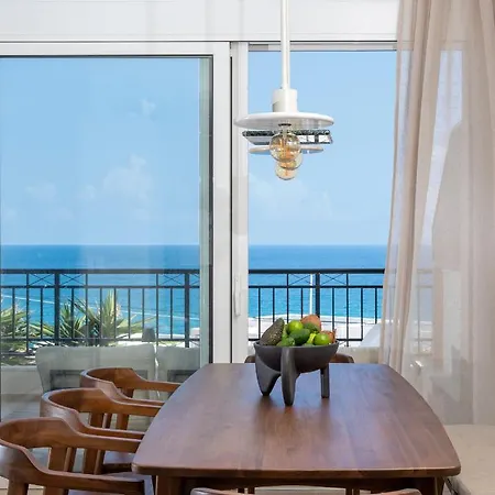 Zuzu Riviera Living הרסוניסוס